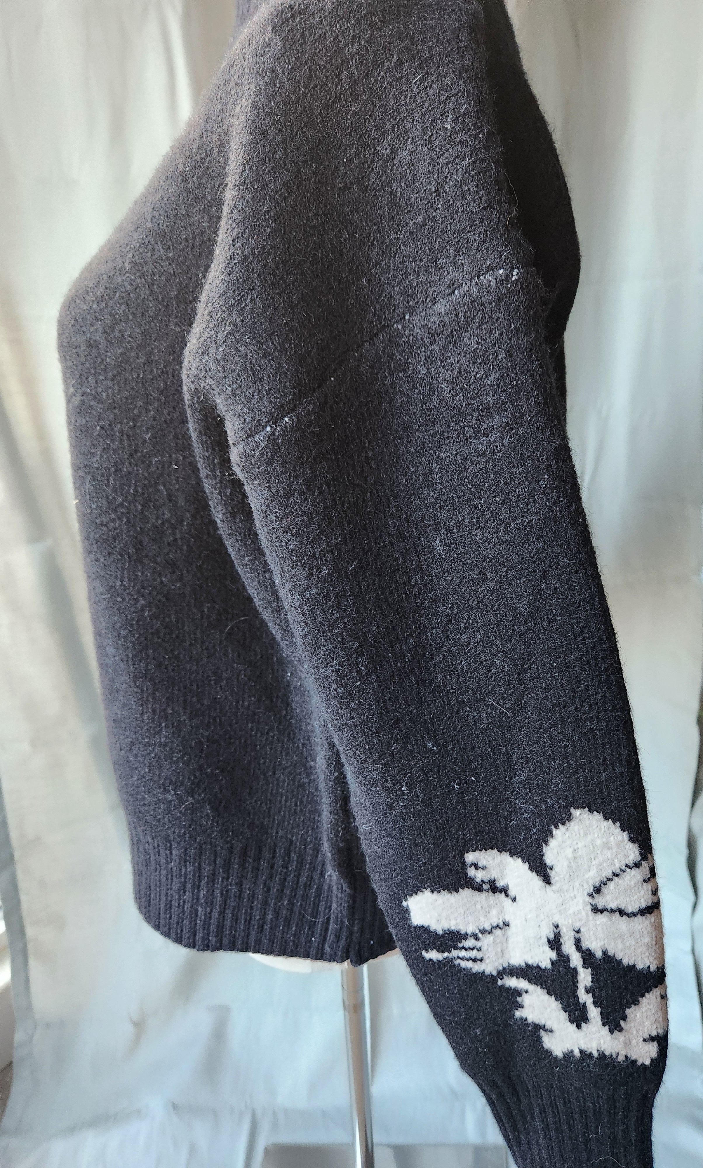 fab'rik Floral Crewneck Pullover Sweater - New With Tags